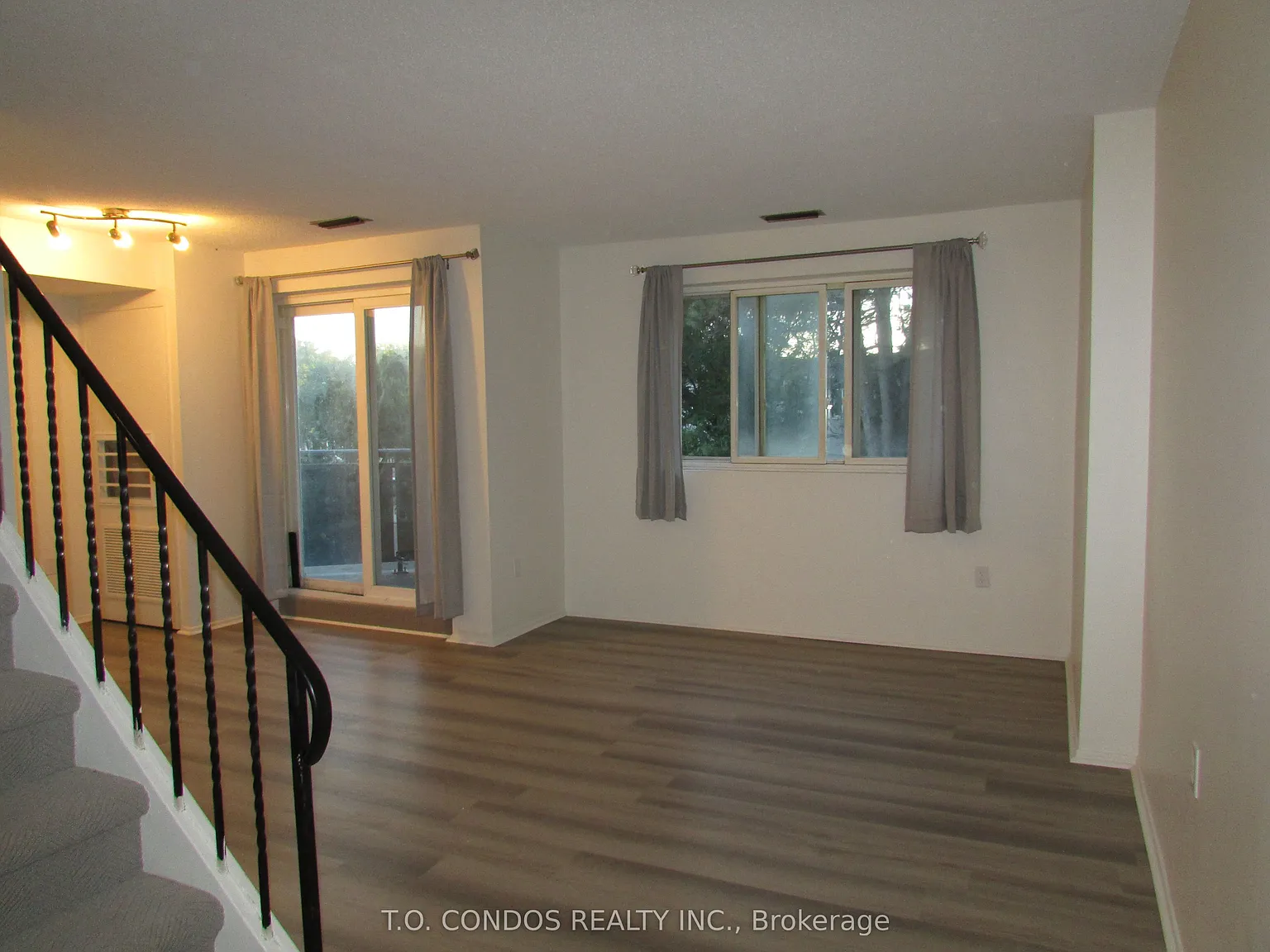 3 bed, $2,500 — Photo 2
