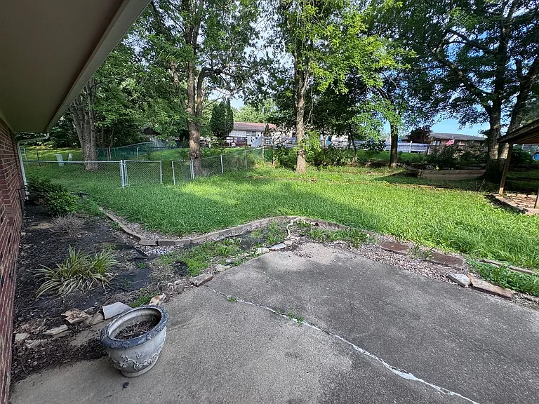 4430 Chicadee Dr — Photo 22