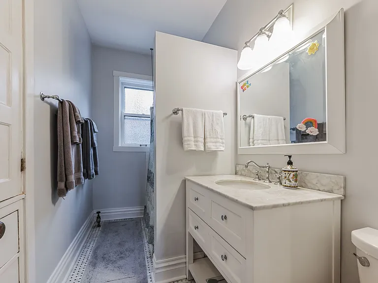 432 W Dickens Ave #1 — Photo 7