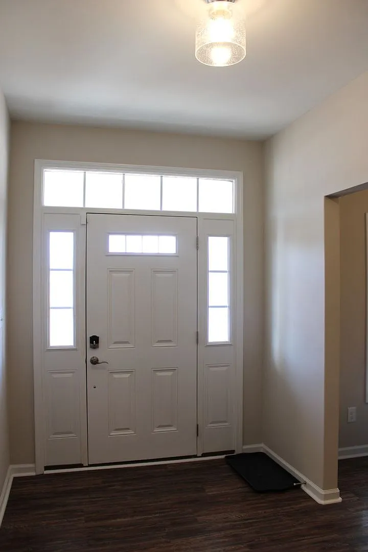 Flexible leasing Terms — Photo 2