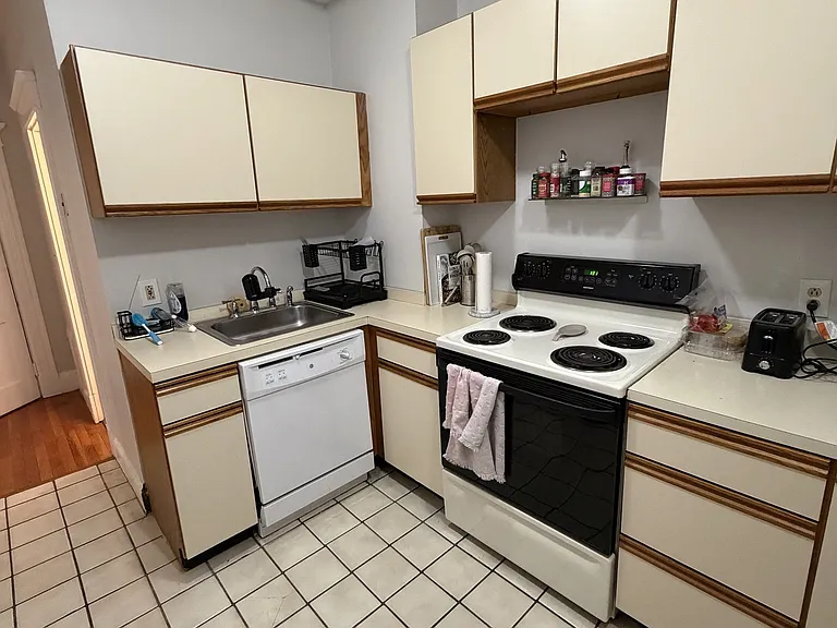 175 Harvard St #12A — Photo 19