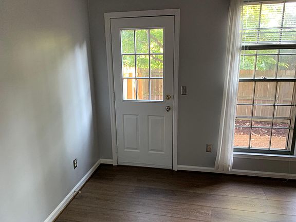 4th image of 2300 18th Ave S