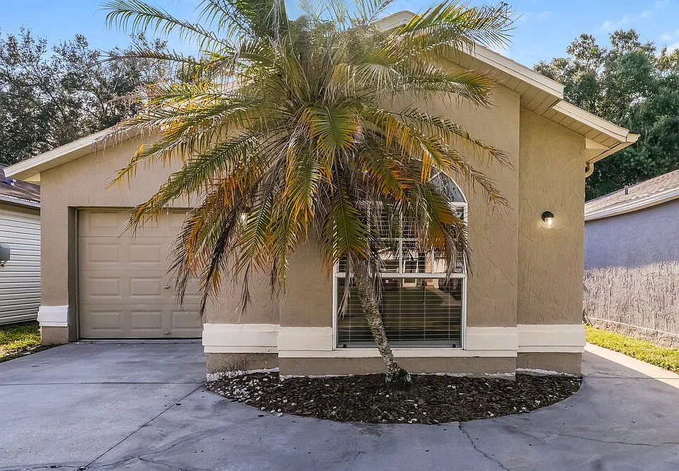 4313 Longshore Dr