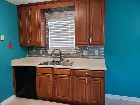 5th image of 304 Tyson Glen Dr
