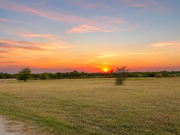 408 Weaver Crk, Lipan, TX 76462