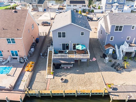 5th image of 15 Bahama Ave