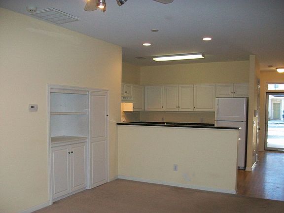 3rd image of 5601 Moss Vine Pl