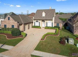 8836 Spring Grove Dr, Baton Rouge, LA 70809