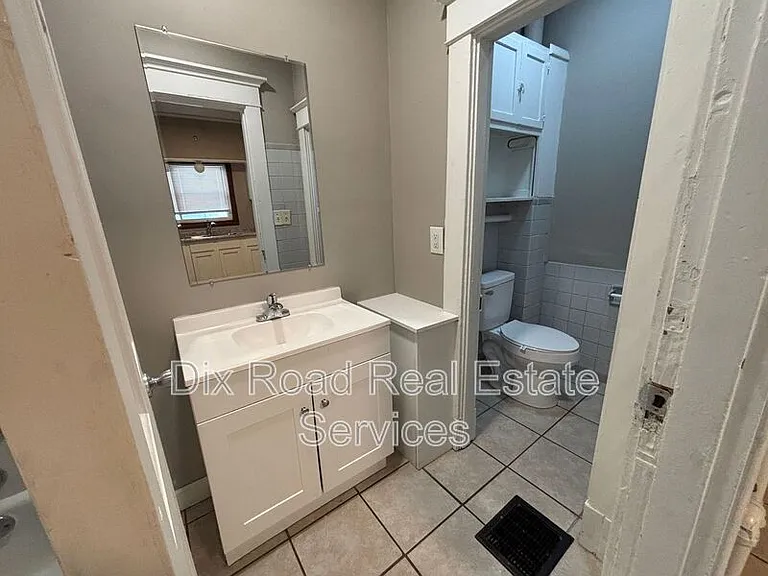 309 Moore St — Photo 14