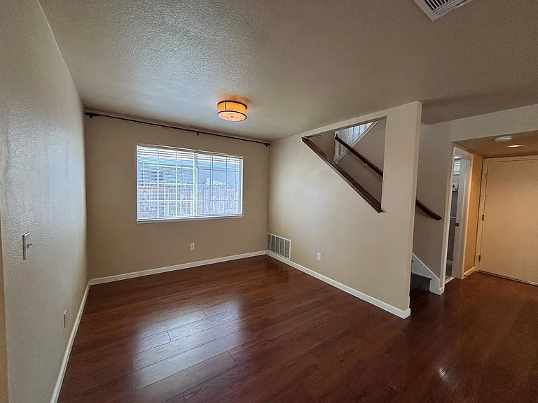 107 Mills Rd — Photo 5
