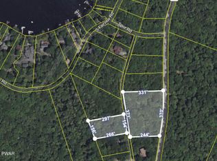 McHenry Ct, Tafton, PA 18464