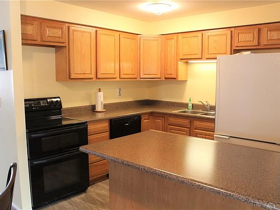 5th image of 7758 Bassett Dr