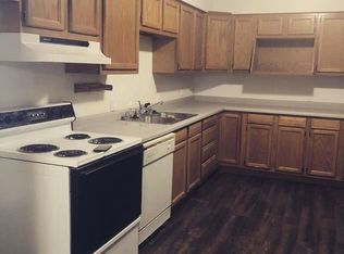 511 Colfax St APT 6, Augusta, WI 54722