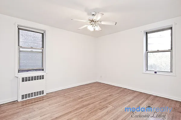 Sold by Moda Realty | media 36