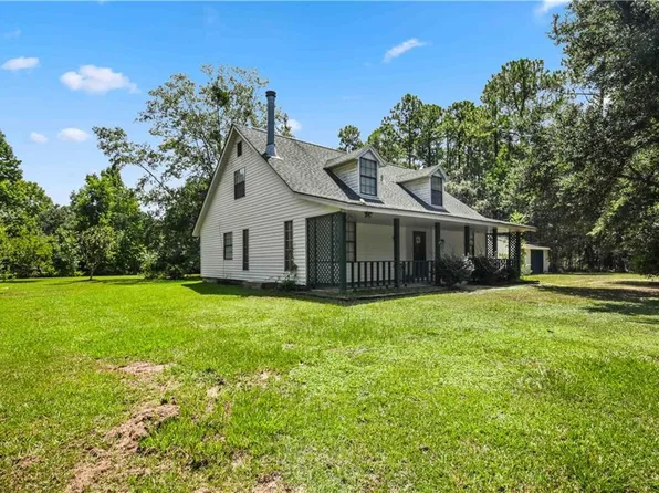 60360 Kay Dr, Lacombe, LA 70445