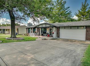 29 Harbor Pointe Ct, Crystal City, MO 63019