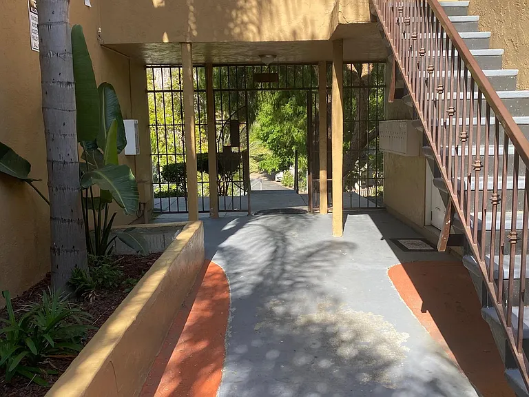 5014 Auburn Dr #12 — Photo 9