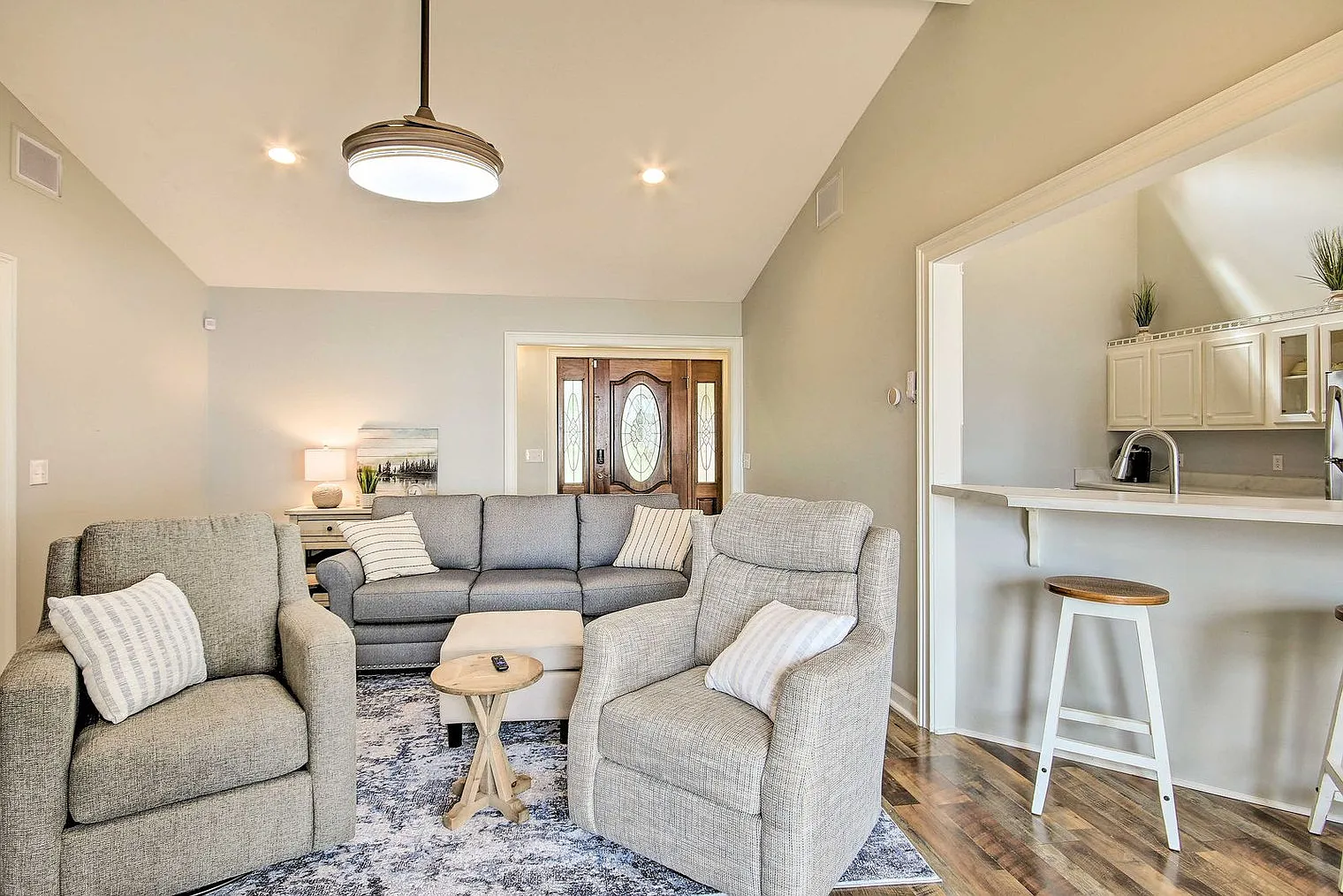 2 bed, 2.0 bath, 1496 sqft, $5,998 — Photo 3