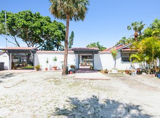 13135 4th St E, Madeira Beach, FL 33708