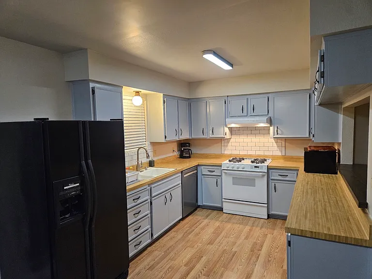 640 Forest Ave — Photo 23