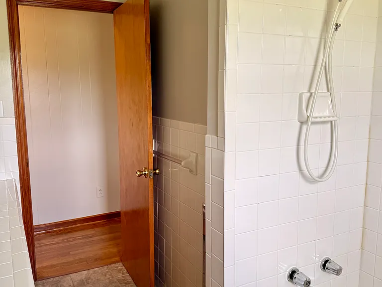 5028 Highway 11E — Photo 15