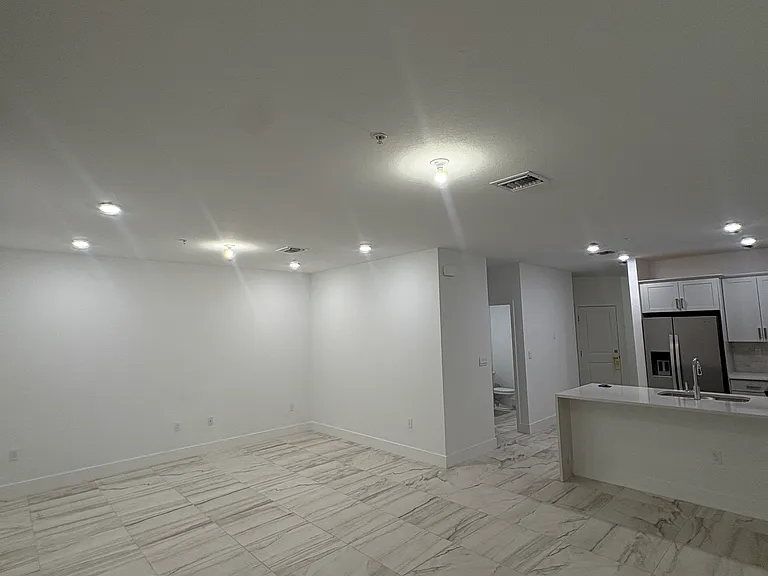 SW 2nd Cir — Photo 6