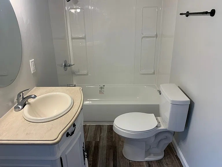 1602 W Sullivan St #4 — Photo 8