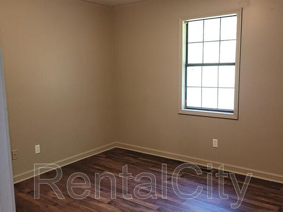 5th image of 1850 Ayers St APT C