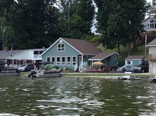 6732 Shoreline Ct, Saranac, MI 48881