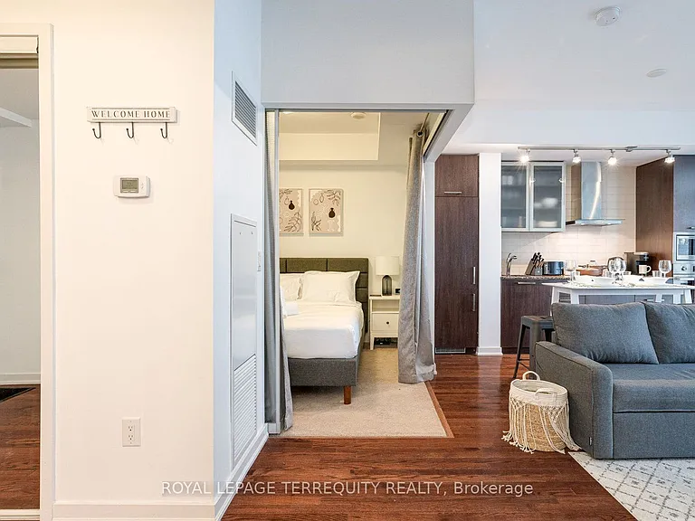 14 York St #1101 — Photo 8