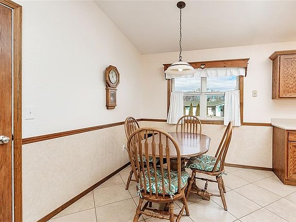 5th image of 2948 Stillwater Dr