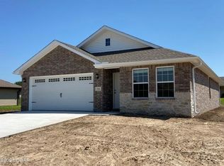 506 Nicholas Ln, Carl Junction, MO 64834