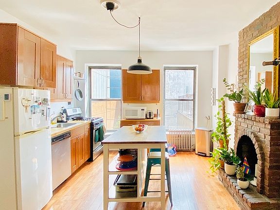 3rd image of 519 Court St #2