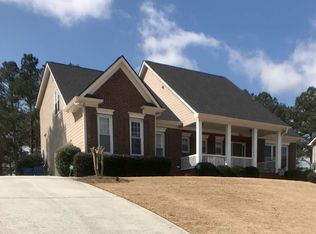 230 Amberbrook Cir, Grayson, GA