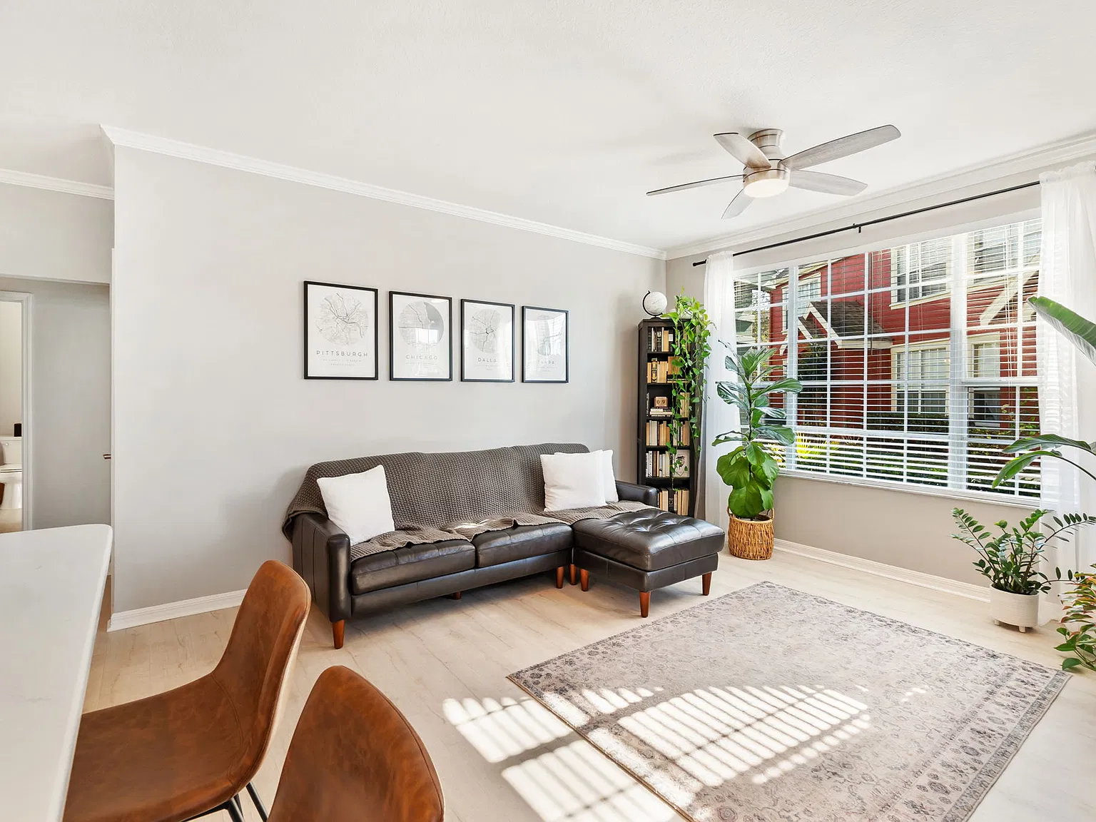 2 bed, 1140 sqft, $2,500 — Photo 4