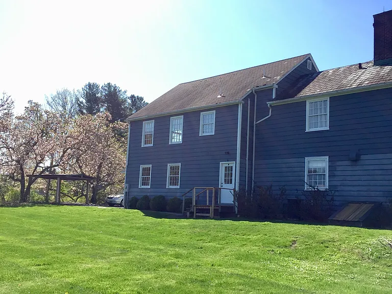 741 Cherry Valley Rd — Photo 12