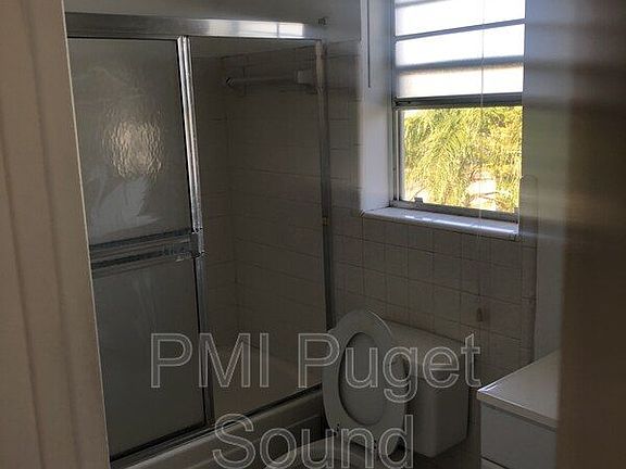 3rd image of 2420 Johnson St APT 303