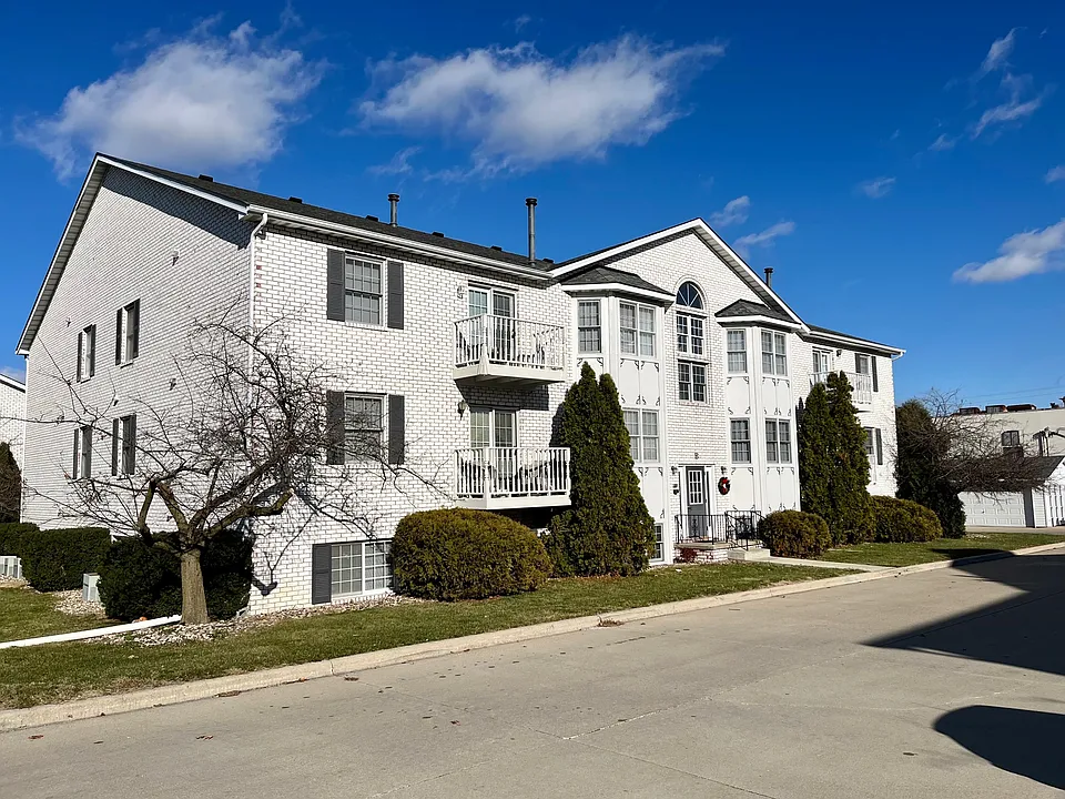 3 Stortz Dr