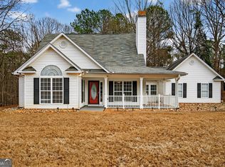 107 Waters Edge Dr, Lagrange, GA 30240