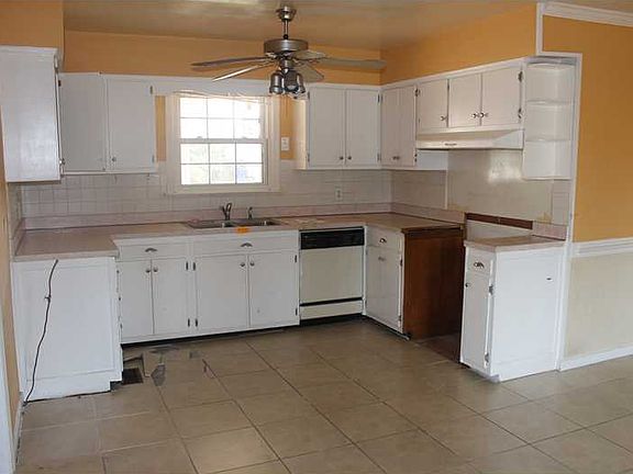 4th image of 5856 Frament Ave