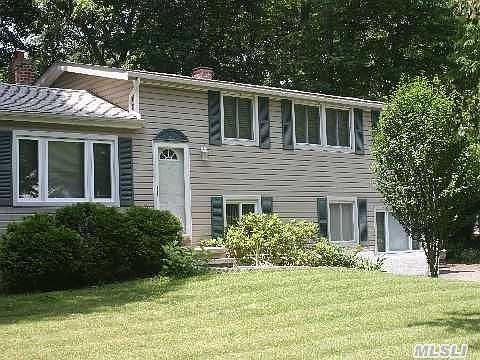 1st image of 10 Beaver Ln