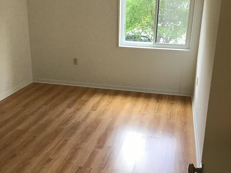 1540 Northgate Sq #11B — Photo 6