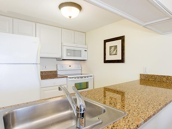2nd image of 2422 Beach Villas