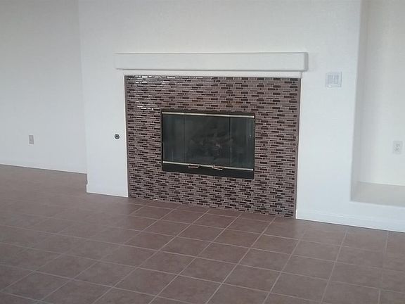 4th image of 6 Ford Dr