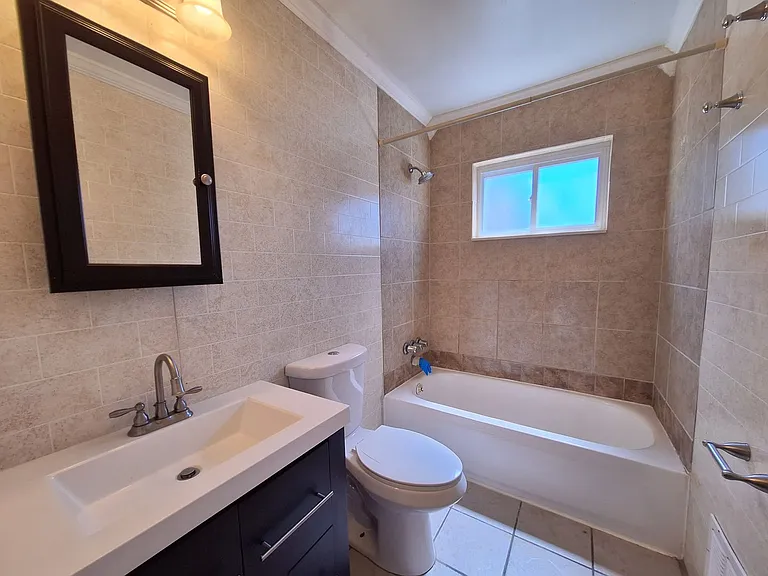 27067 Lawnwood St — Photo 10