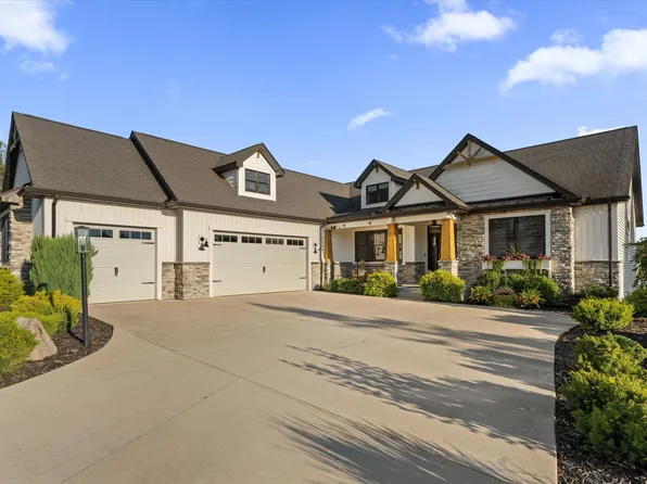 26620 Boulder Crest Ct, South Bend, IN 46628