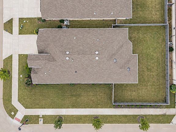 4th image of 1200 Long Meadow Dr