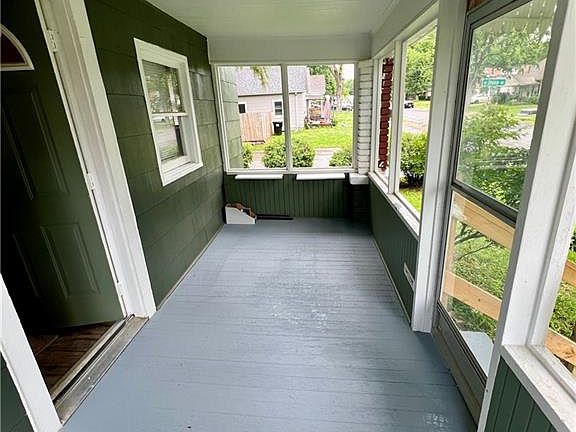 5th image of 1102 S Woodland Ave