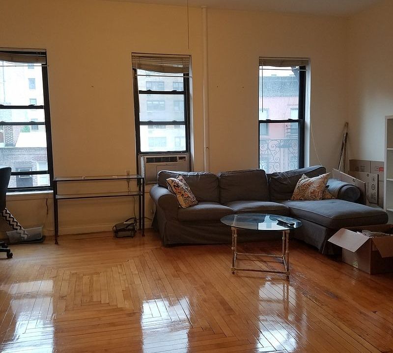2nd image of 140 E 17th St APT 3C