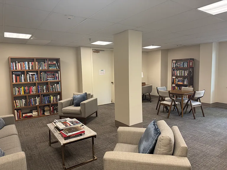 35 N Chatsworth Ave #1M — Photo 11